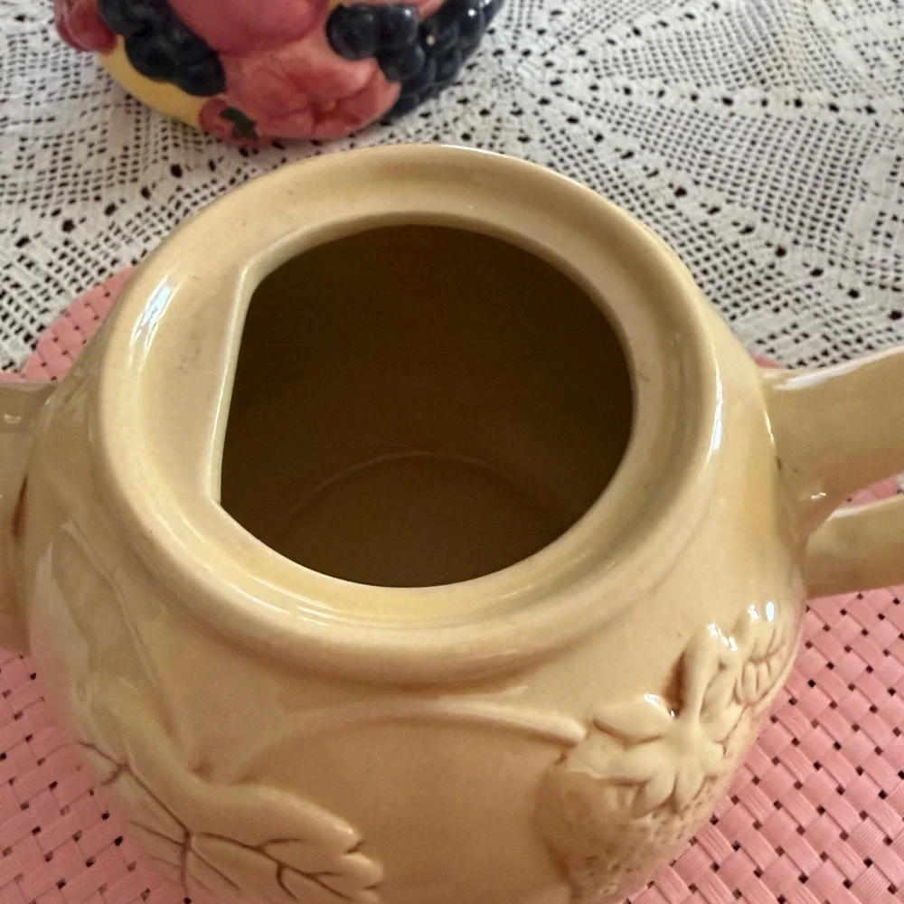 Vintage Strawberry Embossed Ceramic Teapot Pre-Owned Cottagecore